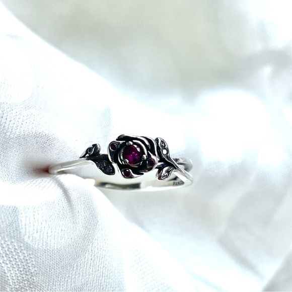 🌹 NWOT Beauty and the Beast Rose Ring - Princess Belle✨ - Picture 12 of 13